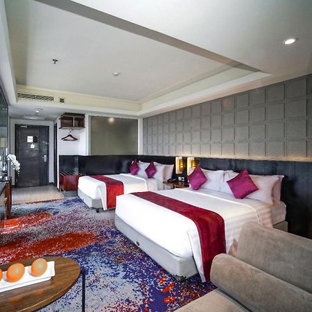 Aston Pasteur Bandung Exterior foto