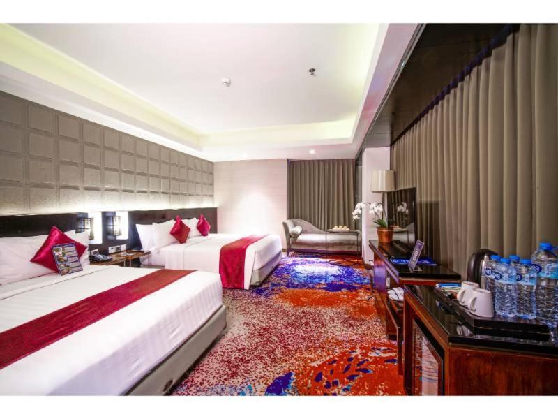 Aston Pasteur Bandung Exterior foto